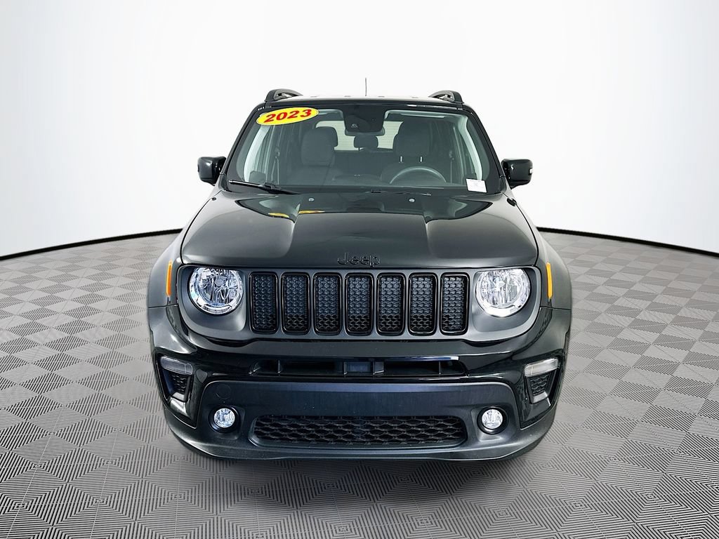Used 2023 Jeep Renegade Altitude AWD/4WD image 4