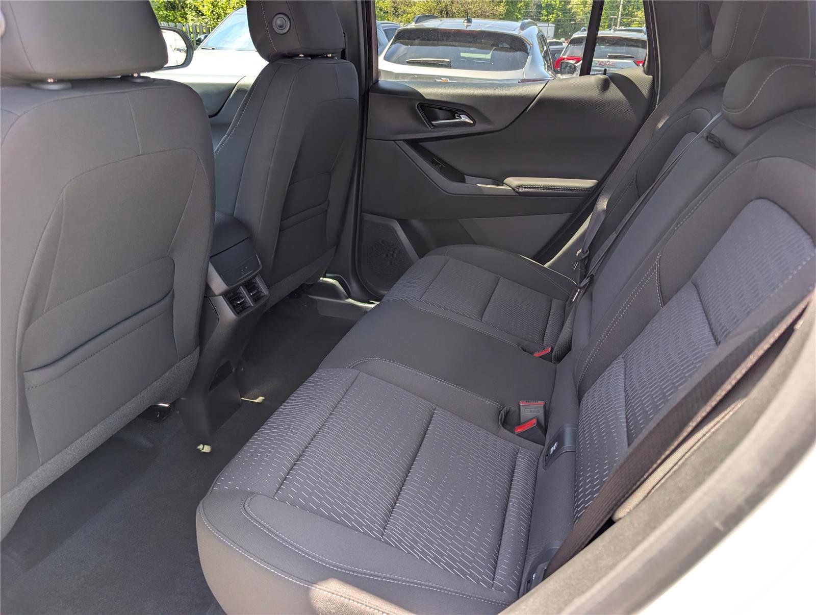New 2026 Chevrolet Equinox LT w/ Midnight Edition AWD/4WD image 10