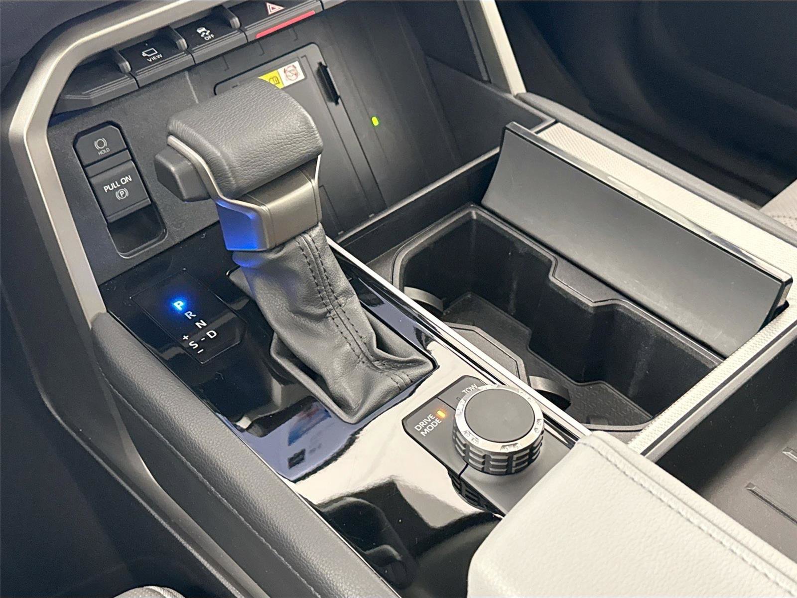 Certified 2024 Toyota Sequoia Limited image 28