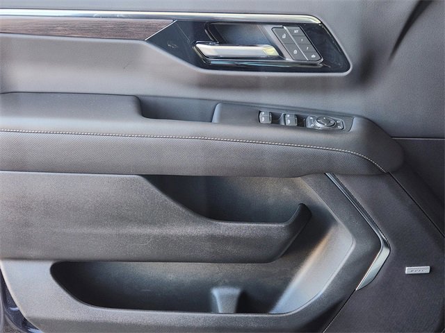 New 2025 Chevrolet Suburban Premier image 19