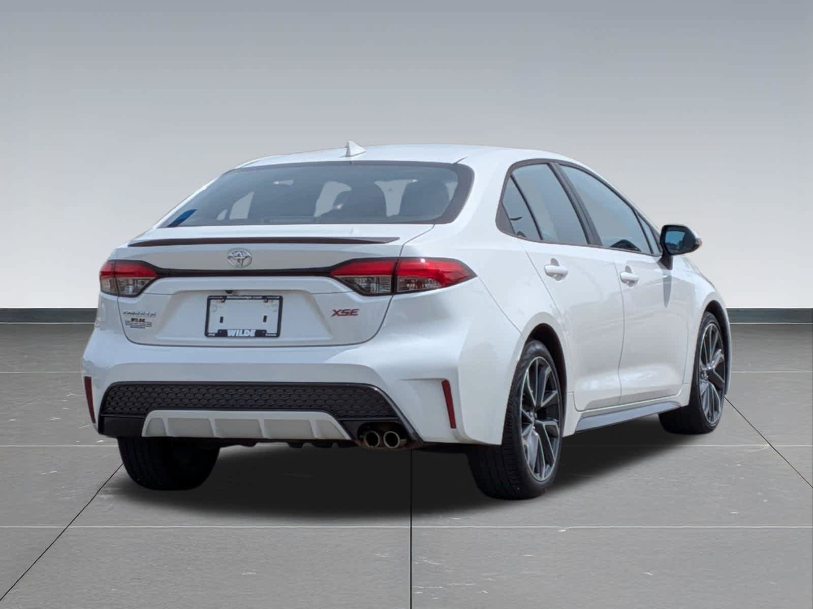 Used 2020 Toyota Corolla XSE FWD image 5