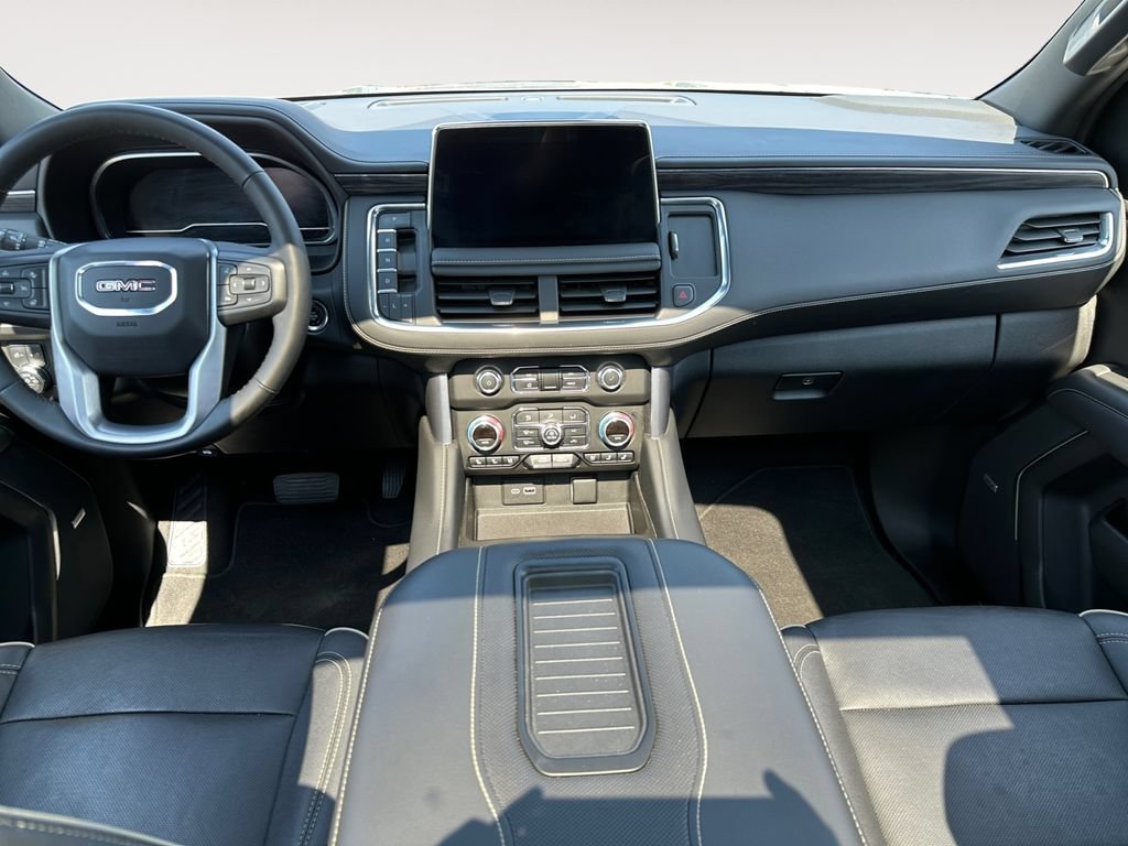Used 2023 GMC Yukon SLT w/ SLT Luxury Package AWD/4WD image 10