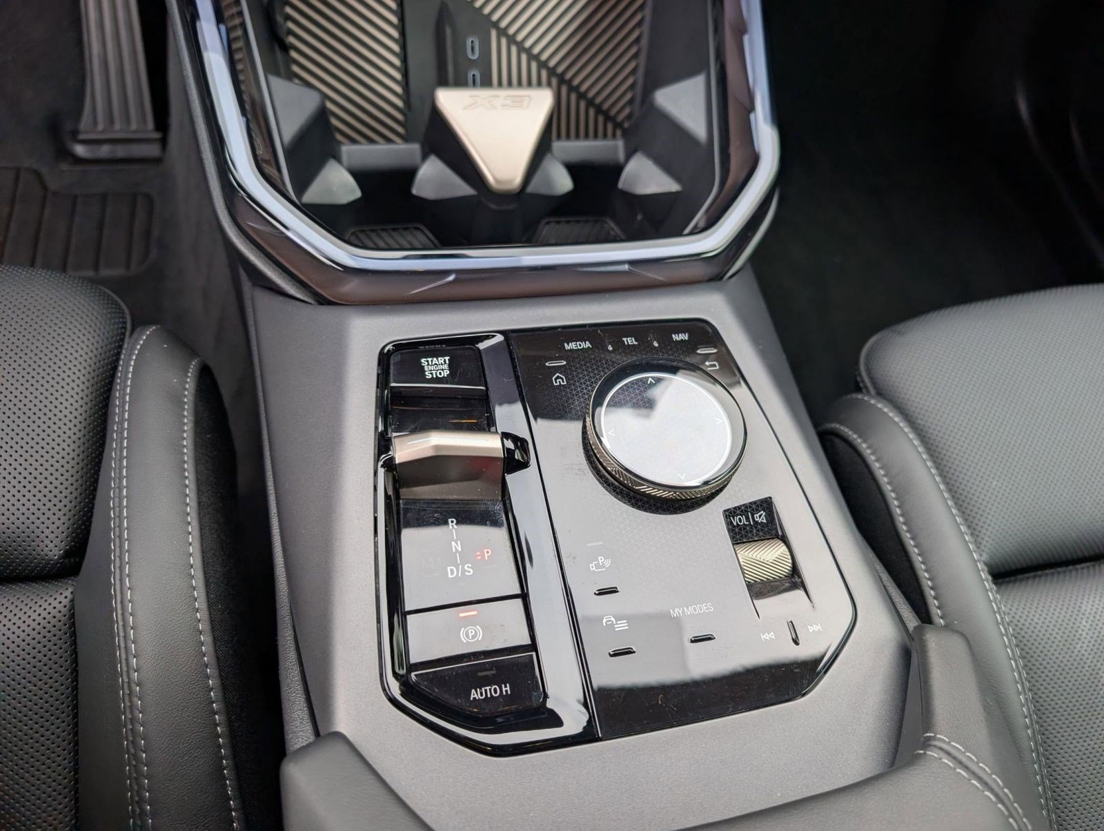 Used 2025 BMW X3 xDrive30i w/ Premium Package image 19