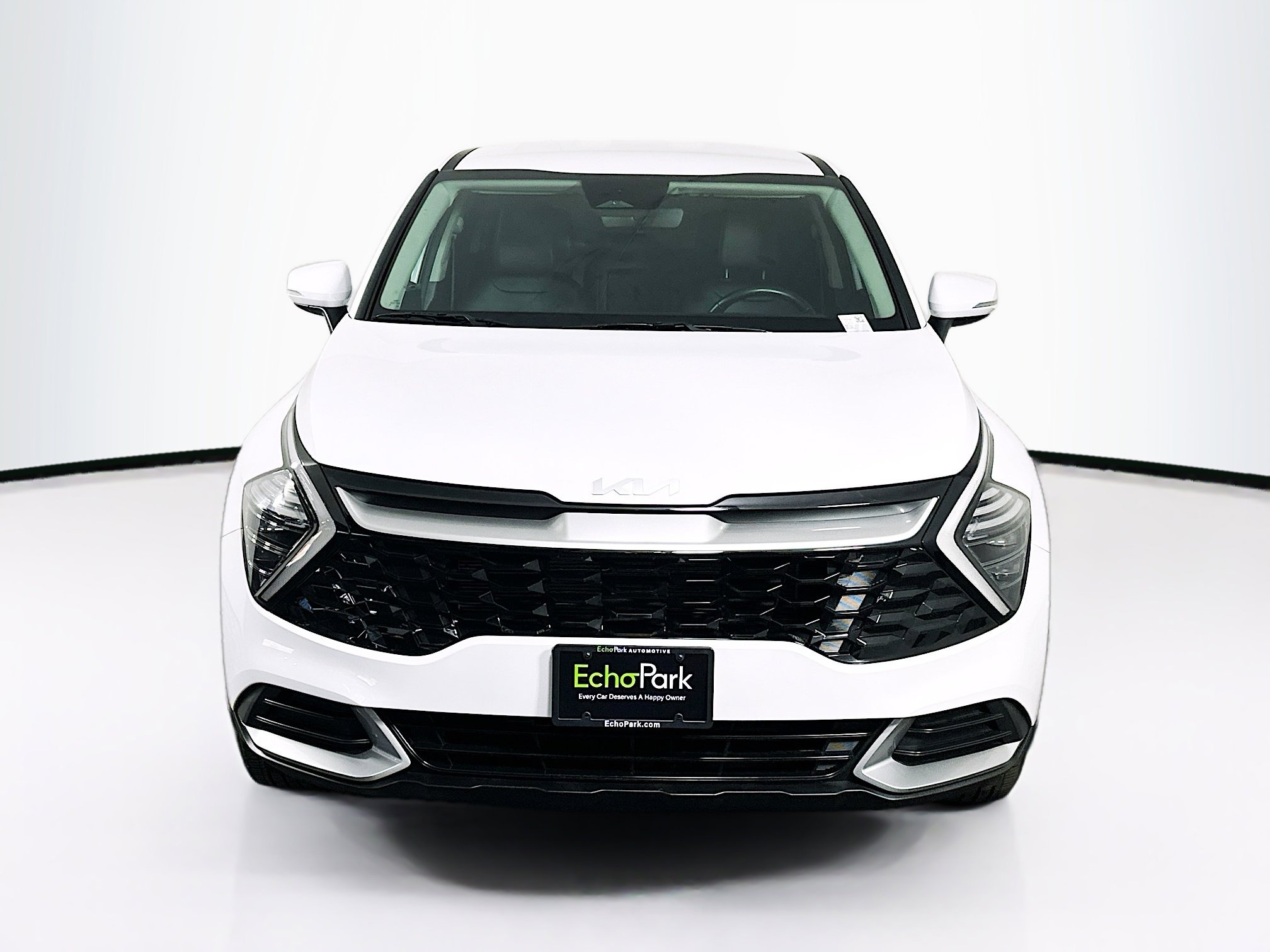 Used 2025 Kia Sportage EX image 2