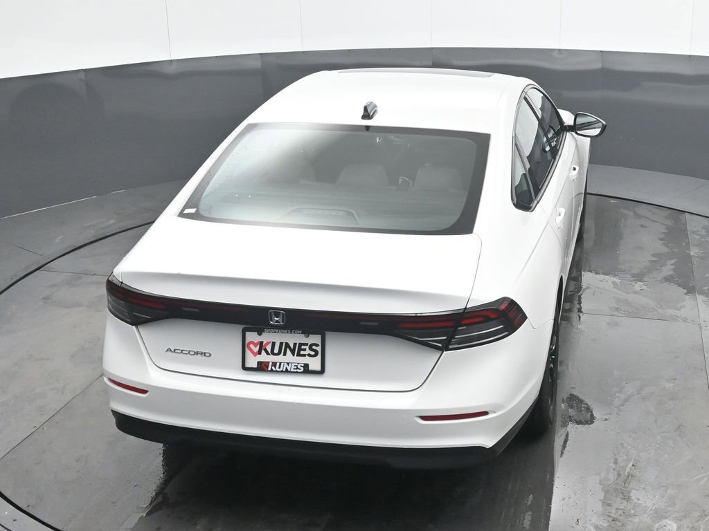 Used 2025 Honda Accord SE image 27