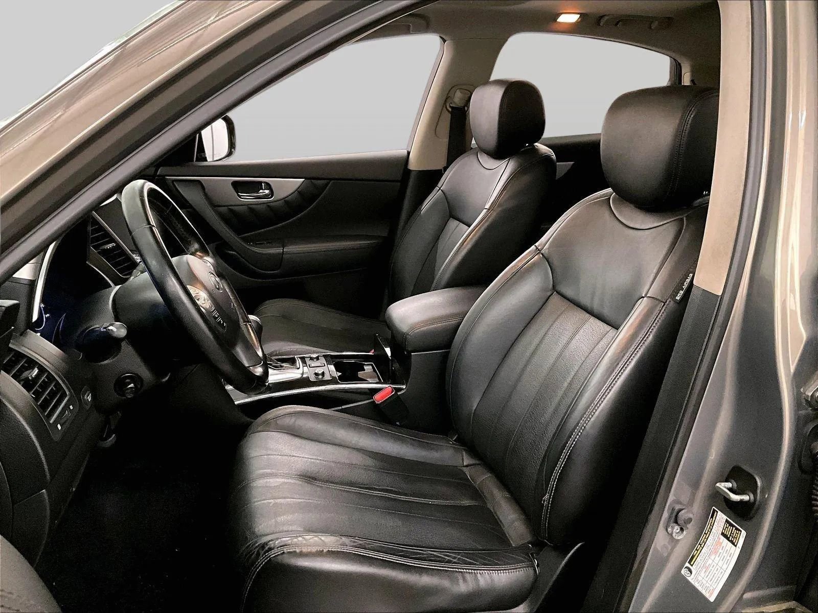 Used 2016 INFINITI QX70 AWD w/ Premium Package image 25