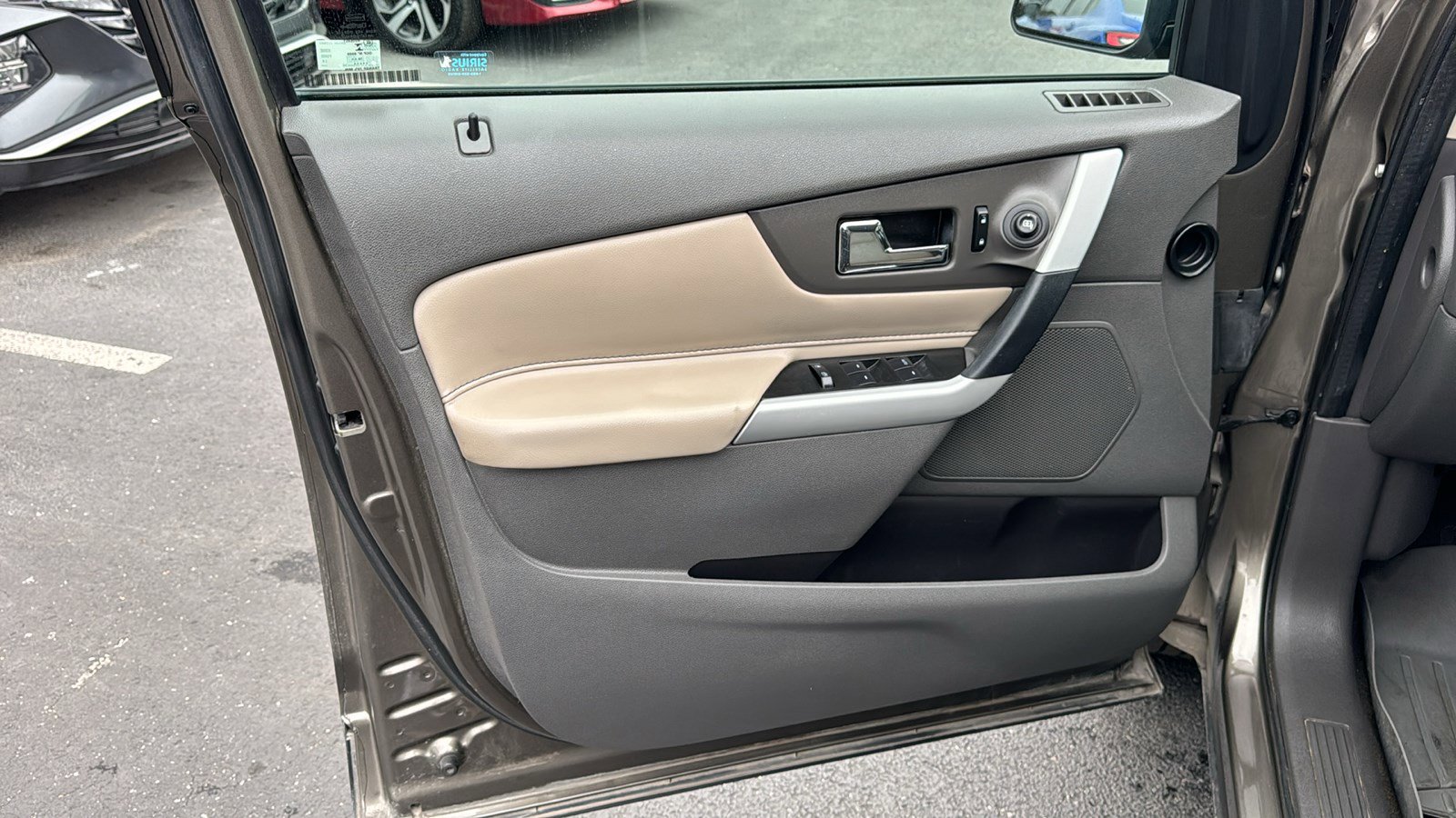Used 2014 Ford Edge SEL w/ Equipment Group 204A FWD image 11