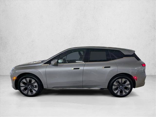 Used 2026 BMW iX xDrive45 AWD/4WD image 9