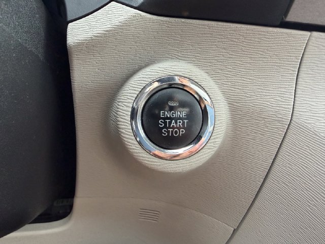Used 2011 Toyota Venza AWD w/ Comfort Pkg image 17