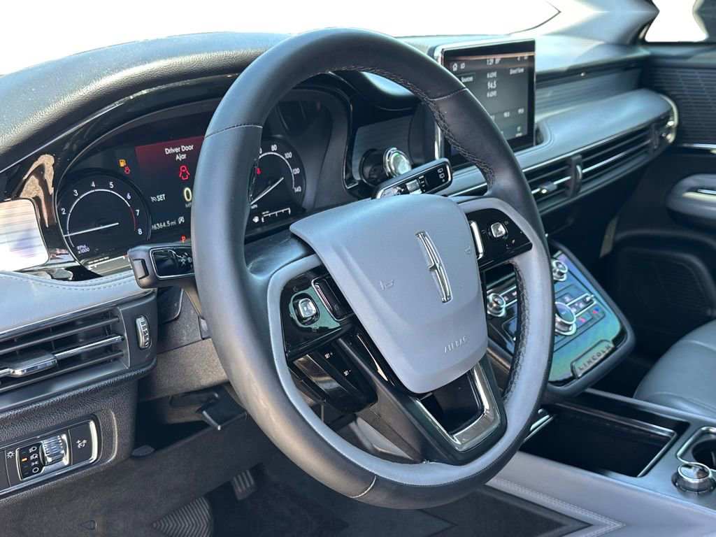 Used 2022 Lincoln Corsair FWD image 11