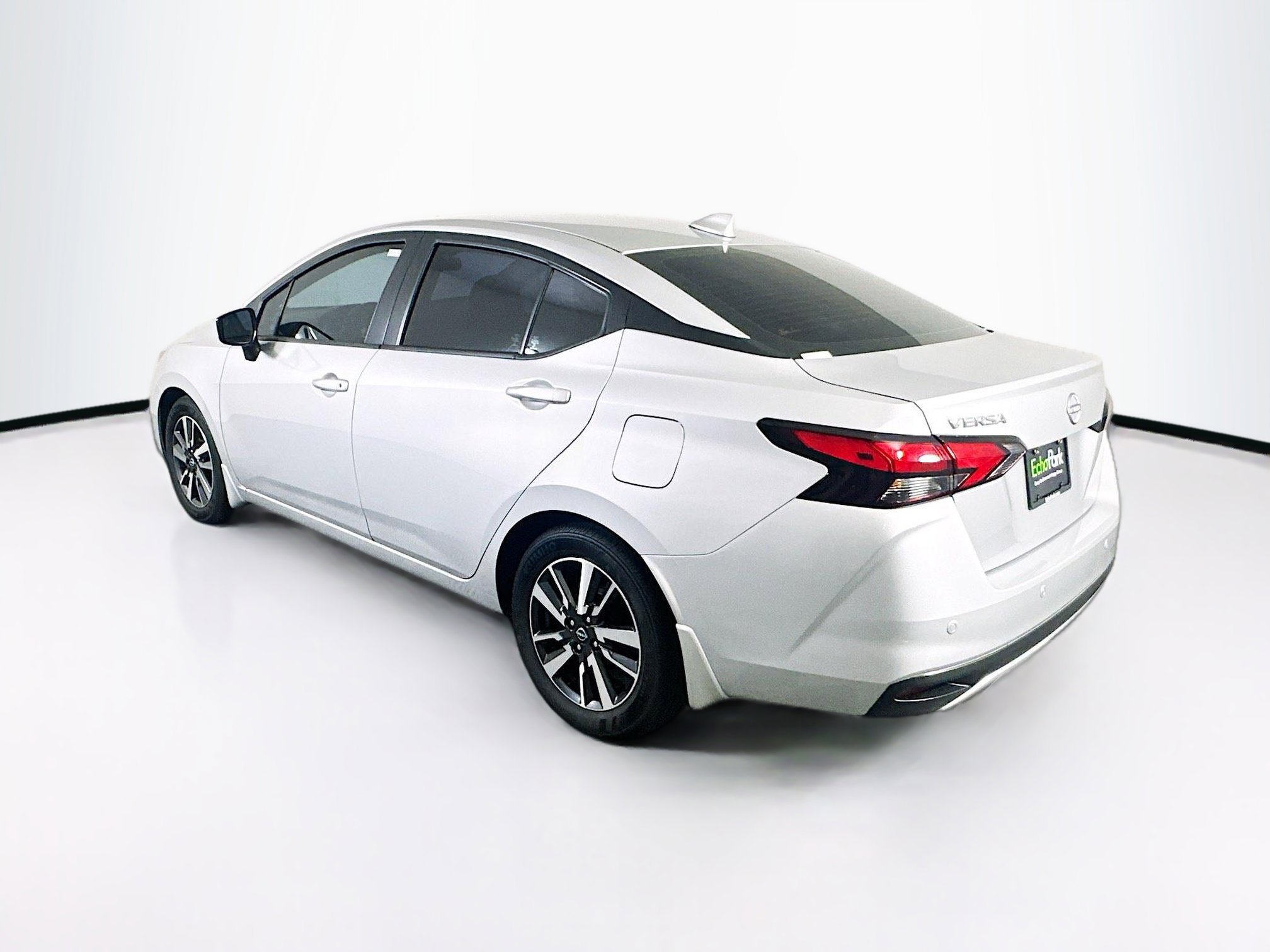 Used 2025 Nissan Versa SV w/ Trunk Package image 5