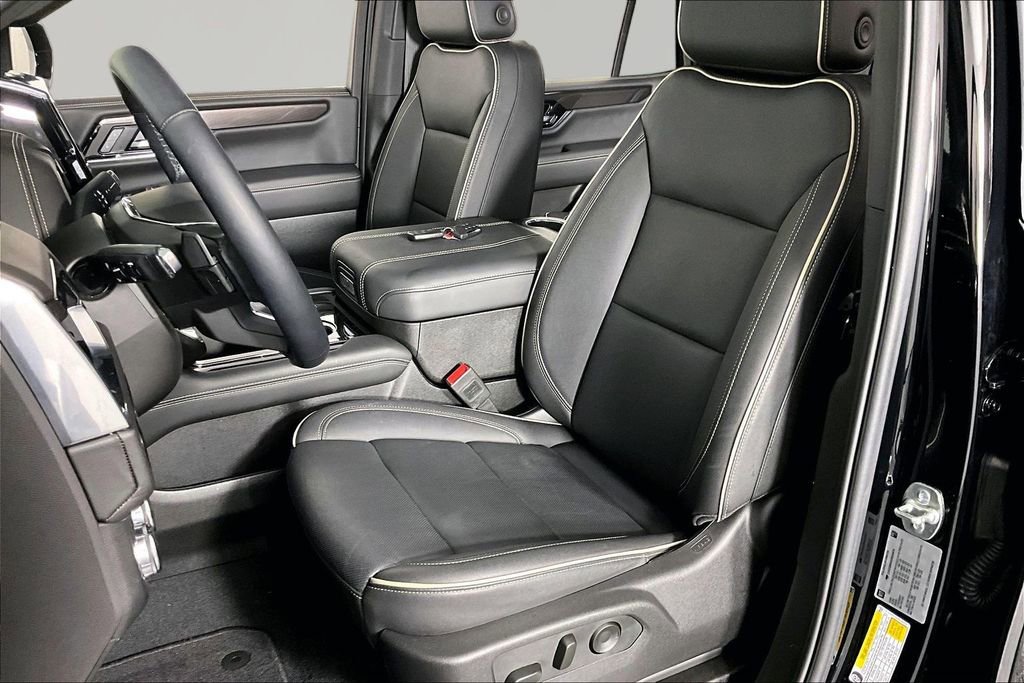 Used 2025 GMC Yukon Elevation RWD image 20
