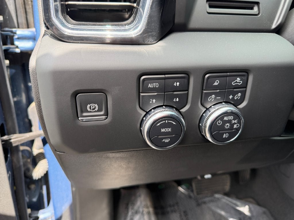 Used 2024 GMC Sierra 1500 Denali AWD/4WD image 24