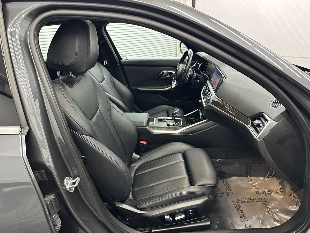 Used 2019 BMW 330i Sedan w/ Convenience Package RWD image 15