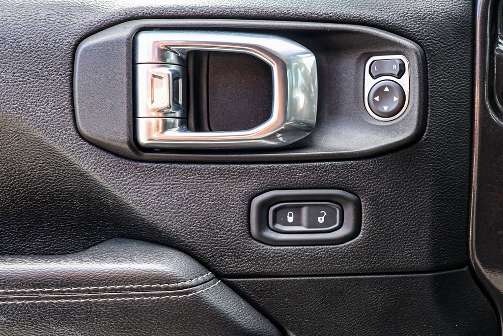 Used 2021 Jeep Wrangler Unlimited Sahara image 45