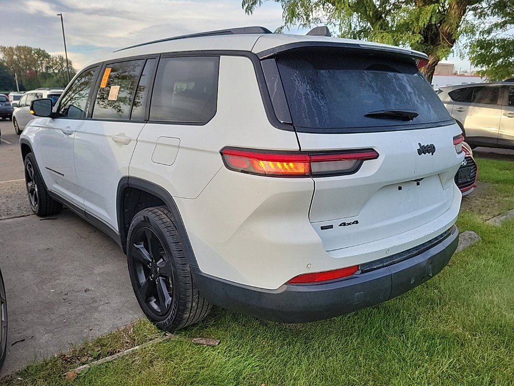 Used 2023 Jeep Grand Cherokee L Laredo AWD/4WD image 4