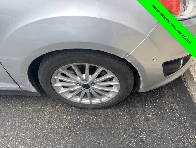 Used 2015 Ford C-MAX Energi SEL w/ Equipment Group 303A FWD image 4