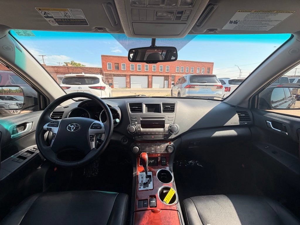 Used 2012 Toyota Highlander Limited FWD image 19