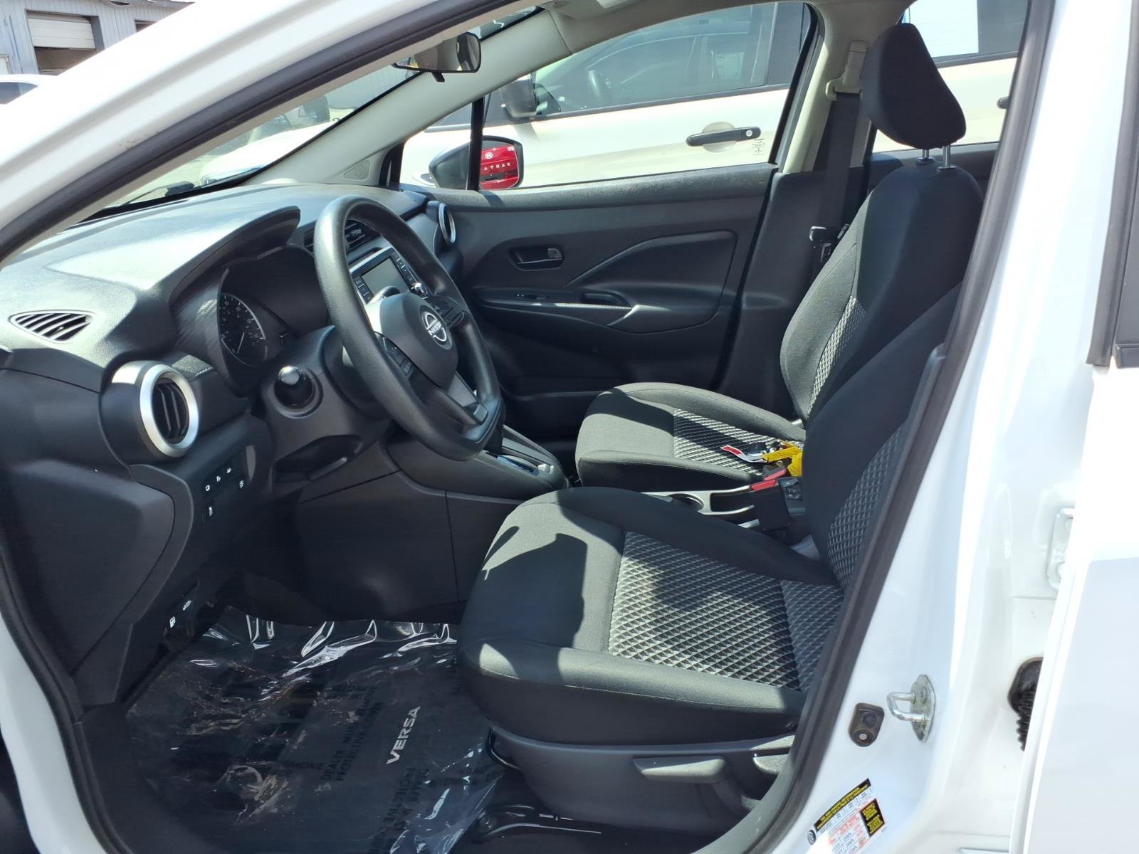 Used 2023 Nissan Versa S FWD image 6