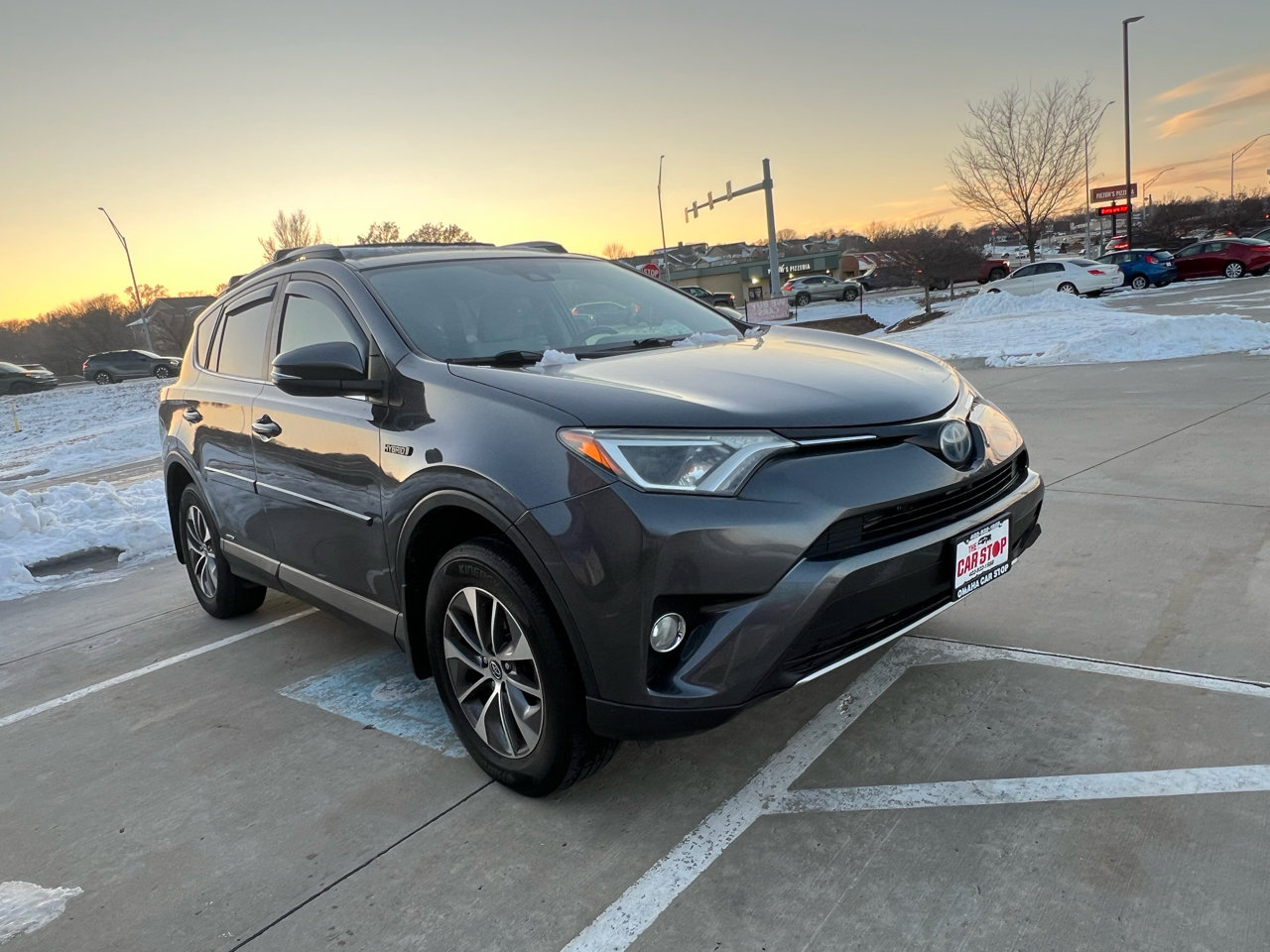 Used 2017 Toyota RAV4 XLE image 4