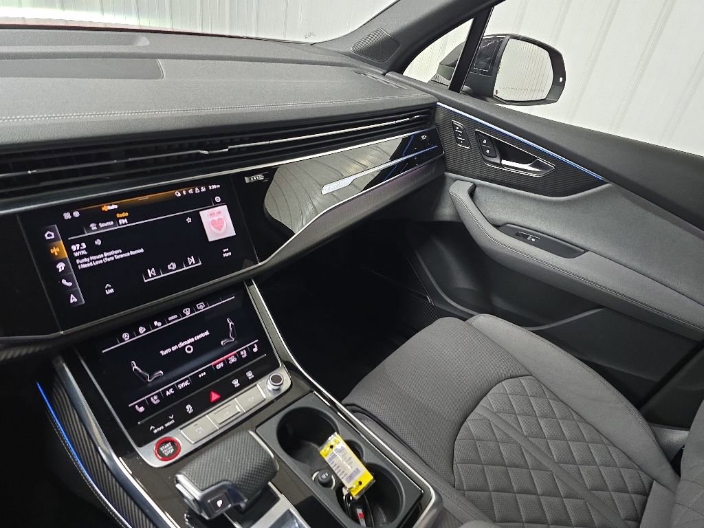 Used 2025 Audi SQ7 Prestige w/ Prestige Package AWD/4WD image 34