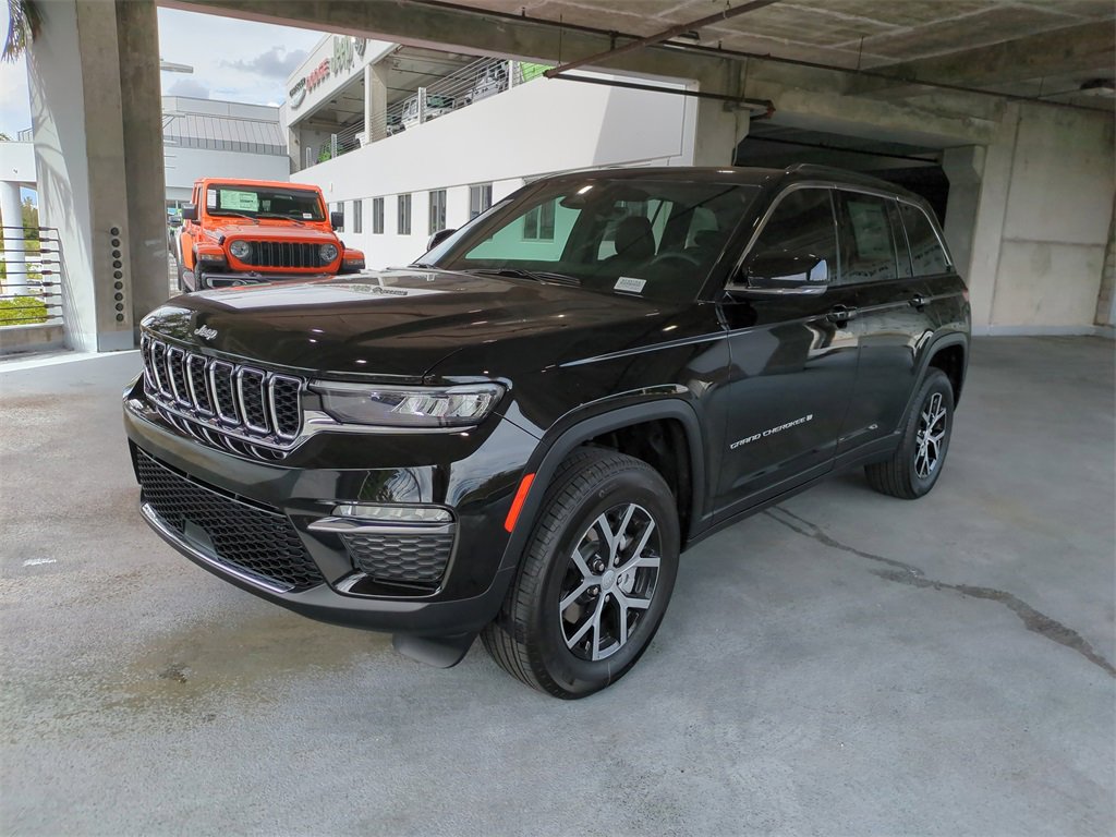New 2025 Jeep Grand Cherokee Limited image 9