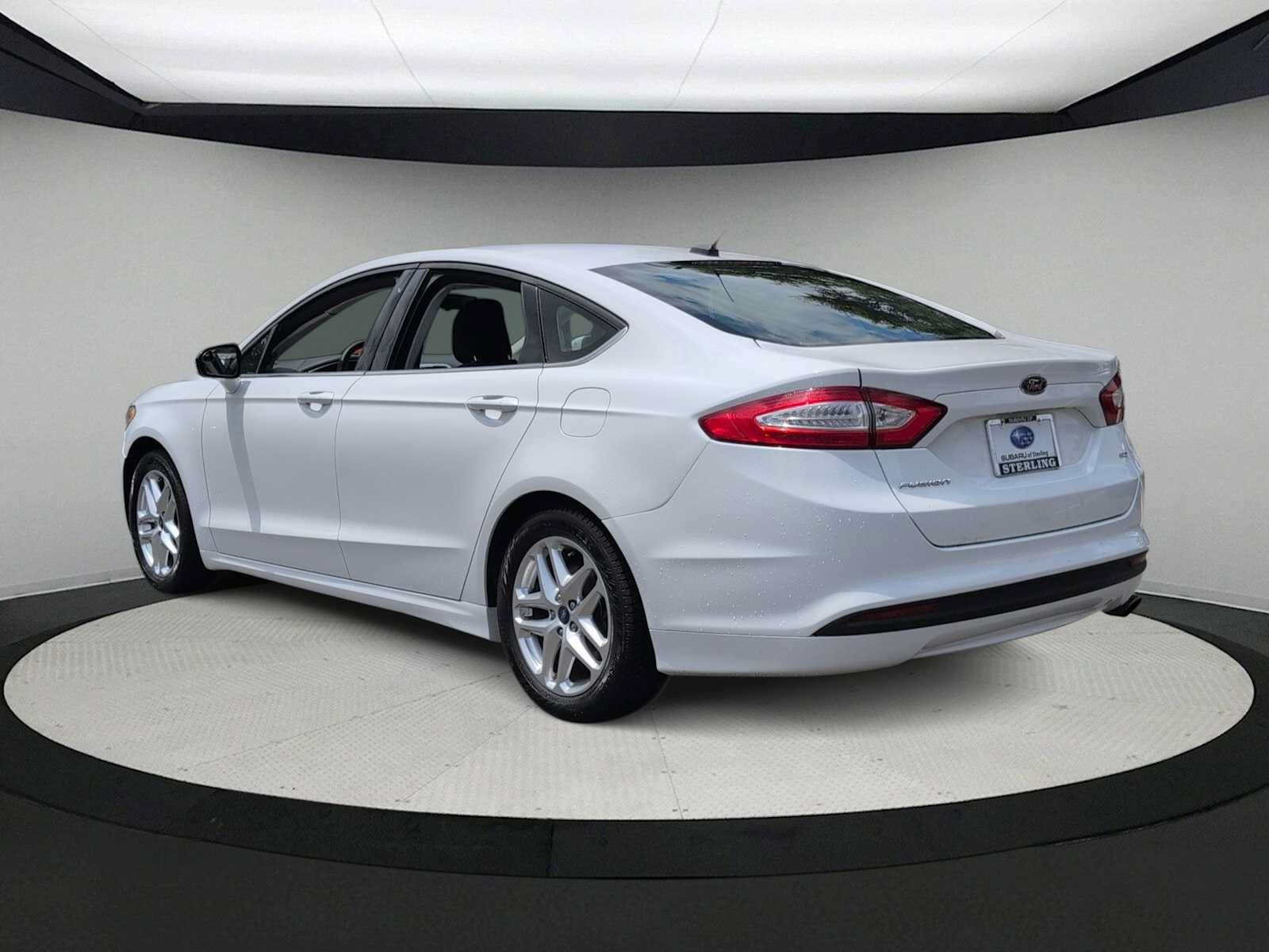 Used 2013 Ford Fusion SE FWD image 6