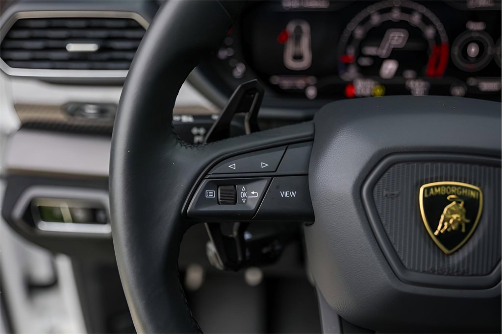 Used 2024 Lamborghini Urus Performante image 16