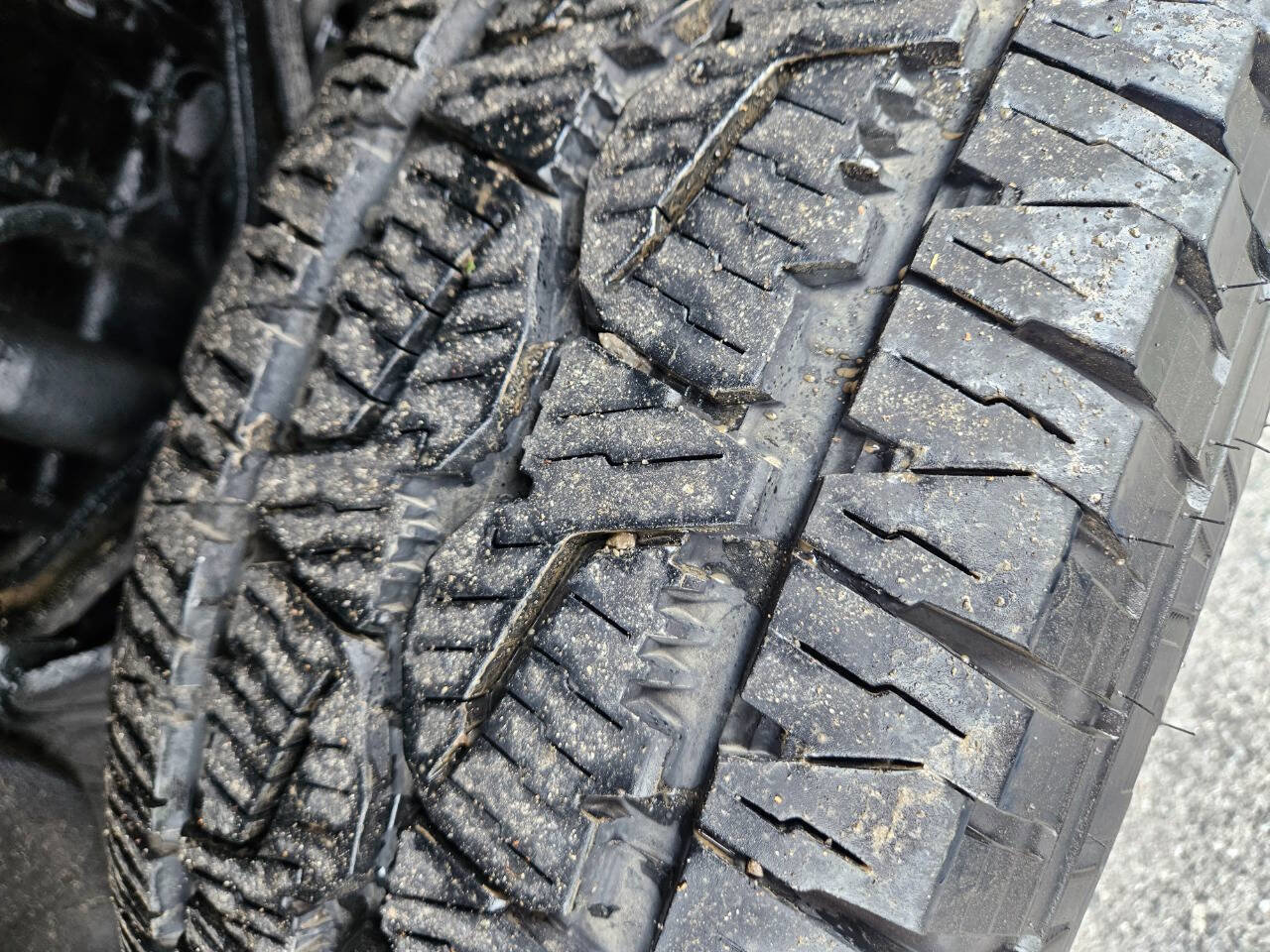 Used 2022 Chevrolet Silverado 2500 LT w/ Convenience Package image 9