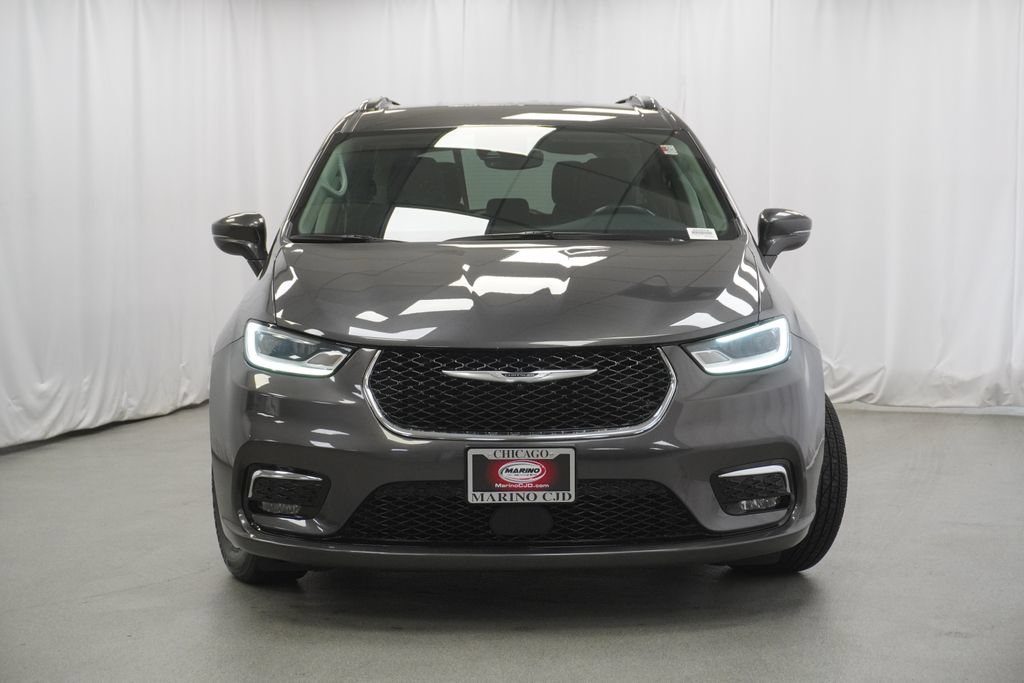 Certified 2021 Chrysler Pacifica Touring-L FWD image 8