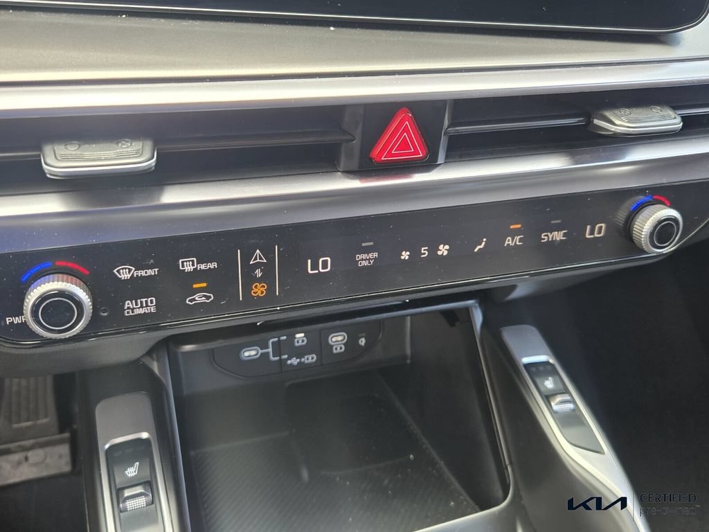 Certified 2025 Kia Sorento EX FWD image 26