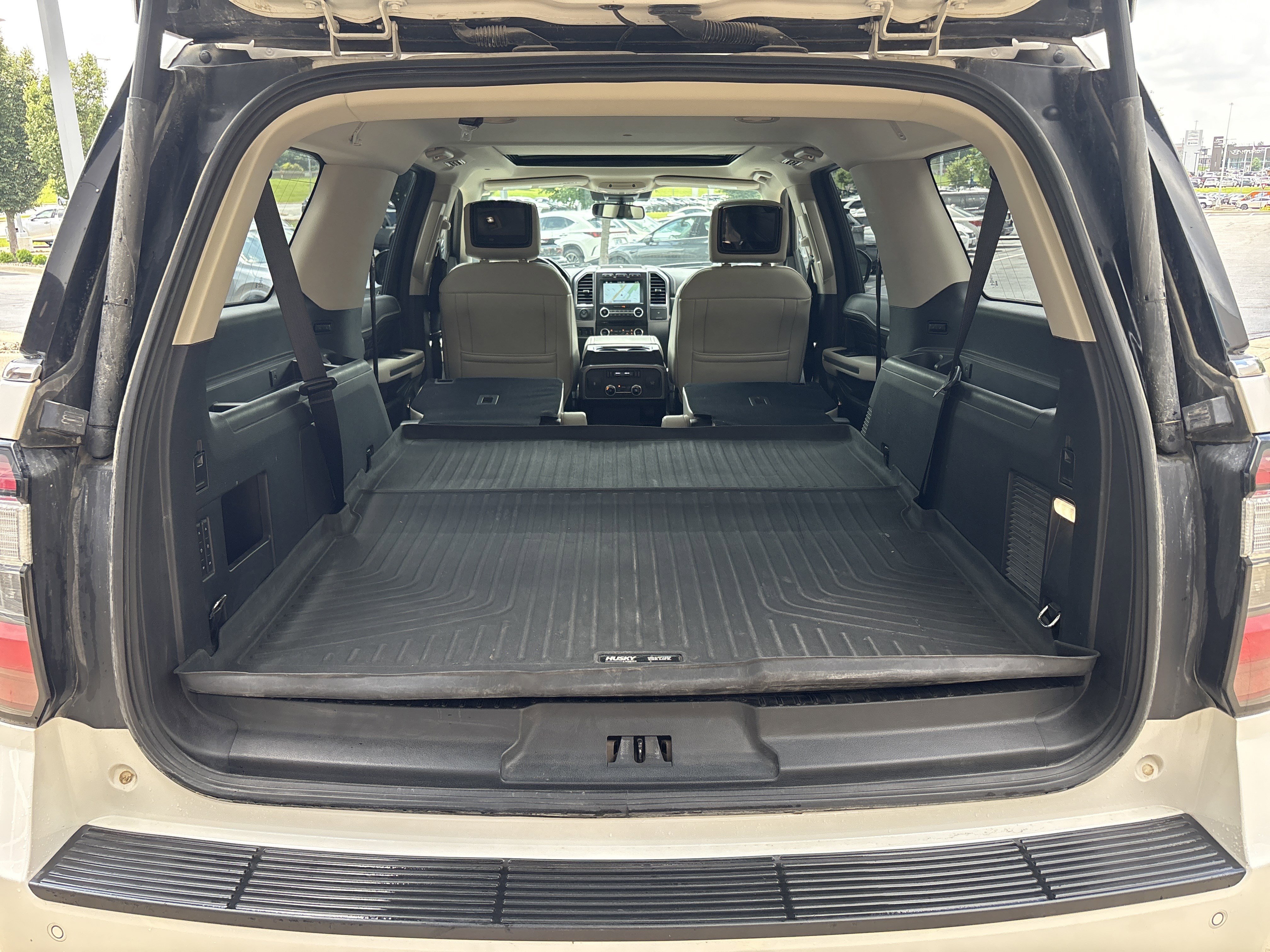 Used 2018 Ford Expedition Max Platinum AWD/4WD image 34