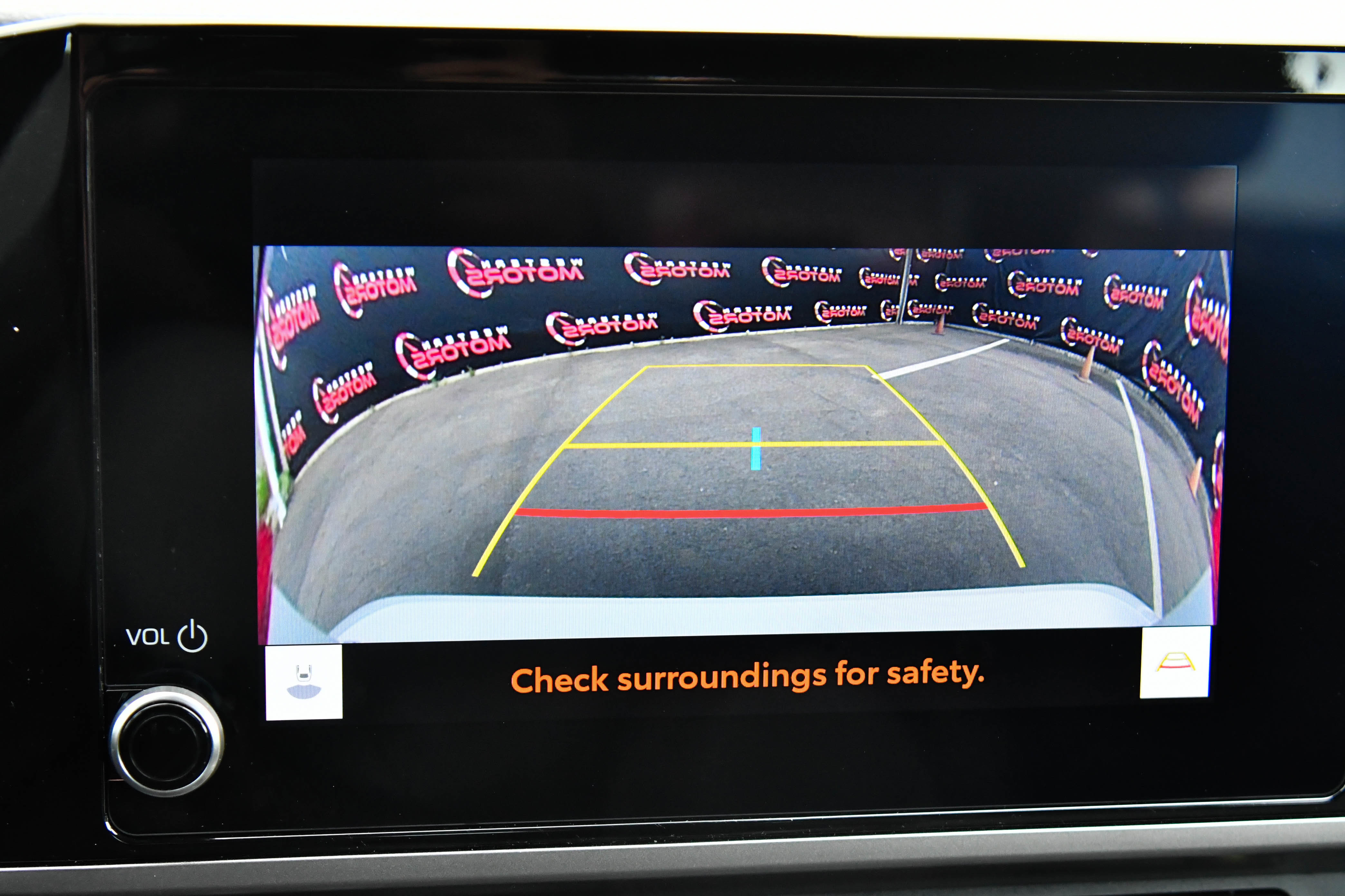 Used 2025 Toyota Camry SE image 21