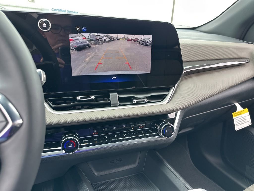 New 2026 Chevrolet Equinox LT w/ Convenience Package II FWD image 40