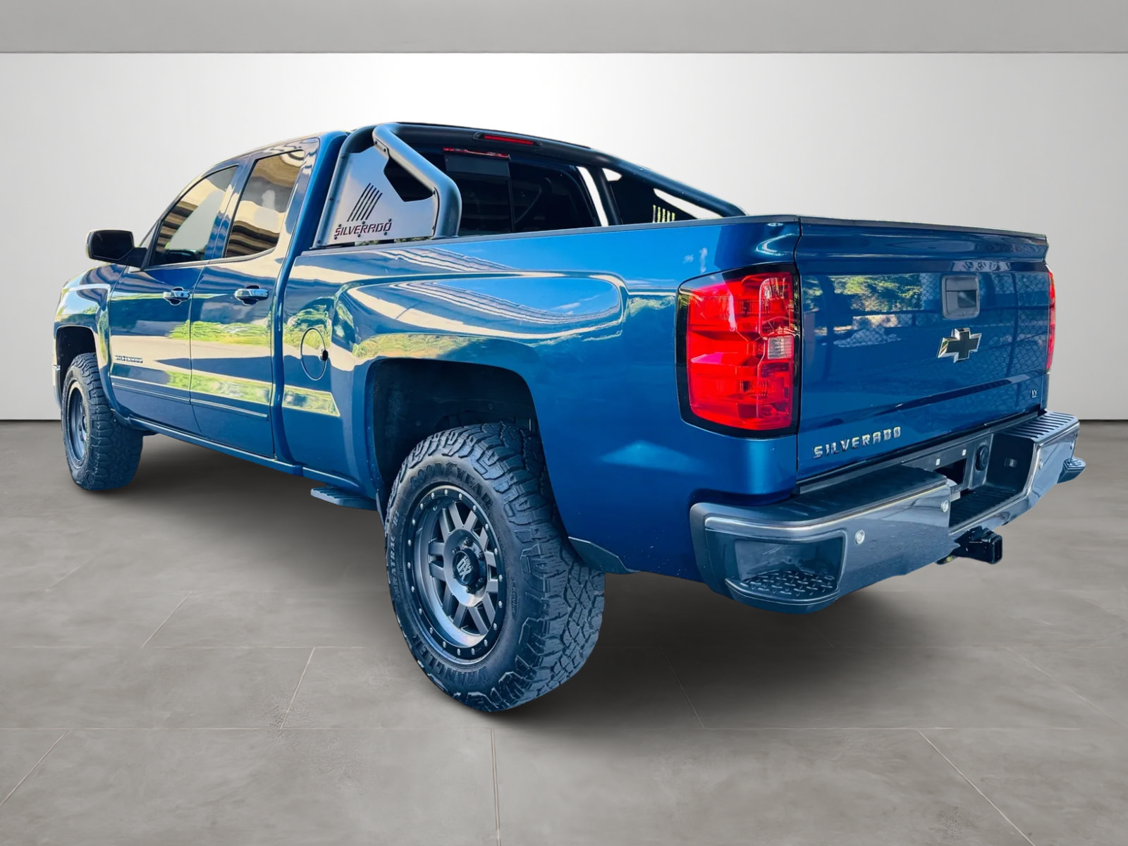 Used 2015 Chevrolet Silverado 1500 LT w/ All Star Edition AWD/4WD image 3