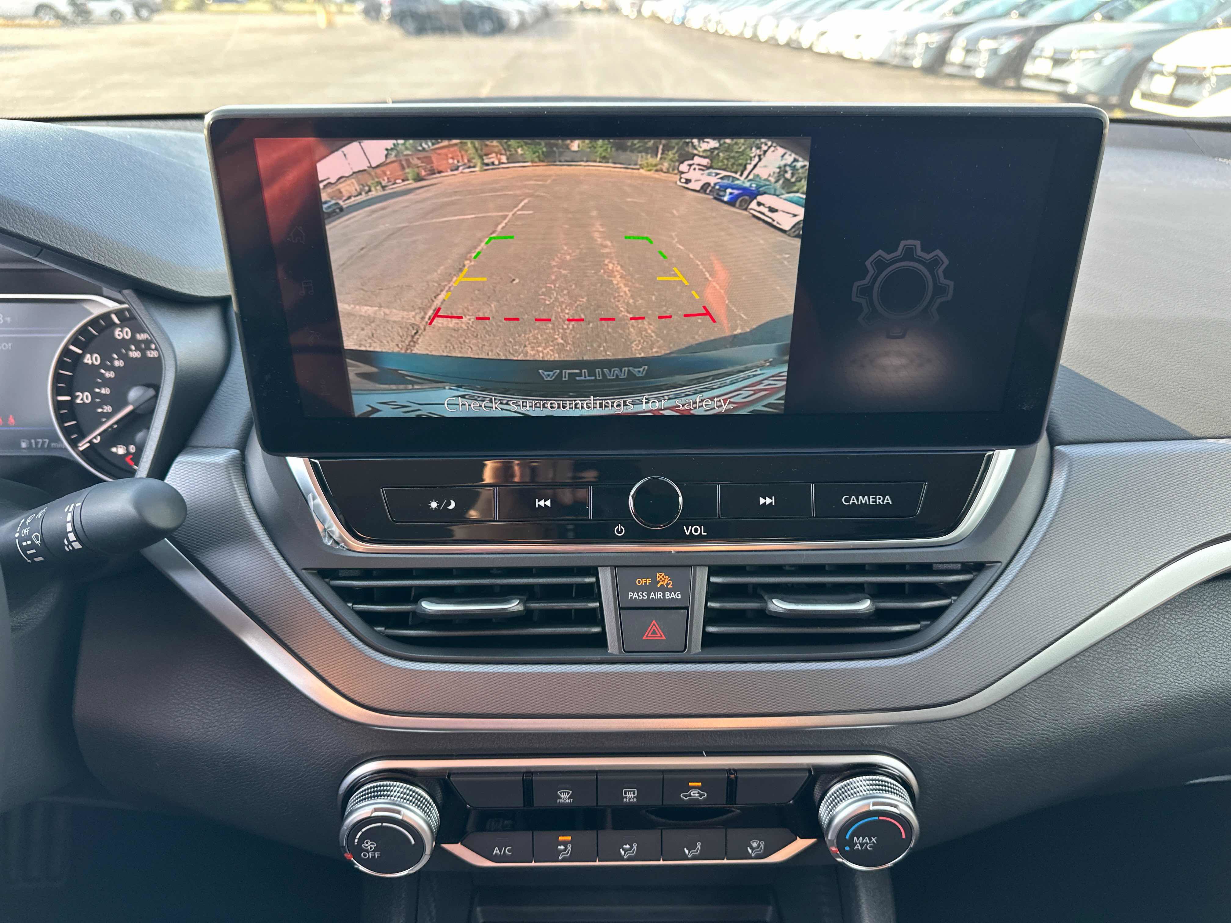 New 2026 Nissan Altima 2.5 SR AWD/4WD image 33