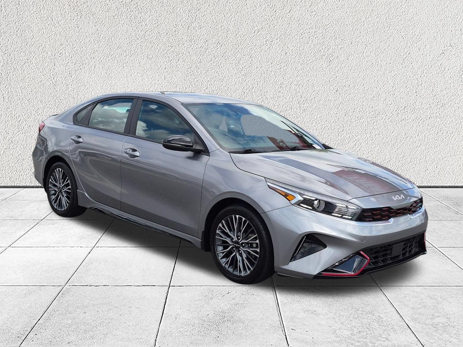 Used 2024 Kia Forte GT-Line FWD video 1