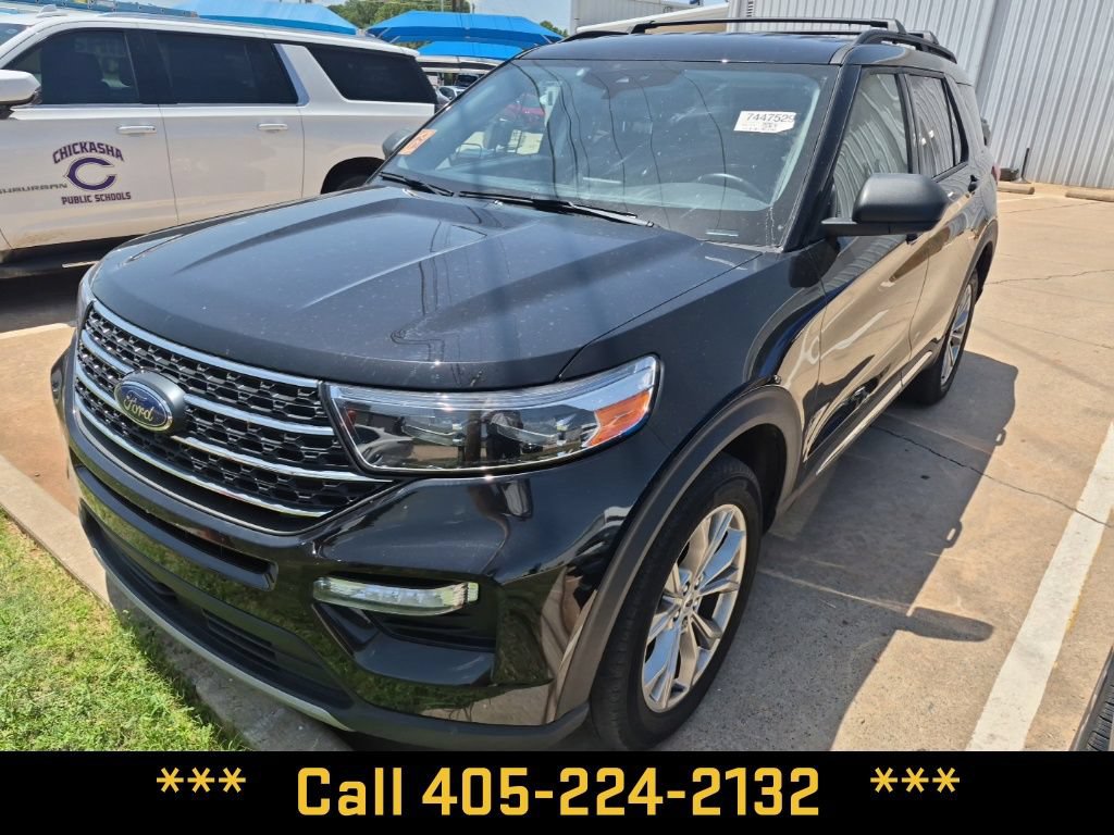 Used 2023 Ford Explorer XLT w/ Equipment Group 202A AWD/4WD image 1