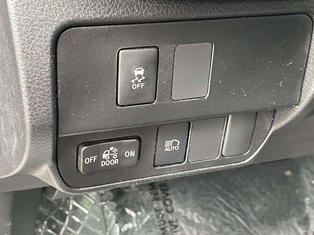 Used 2023 Toyota Tacoma SR5 w/ Technology Package image 19