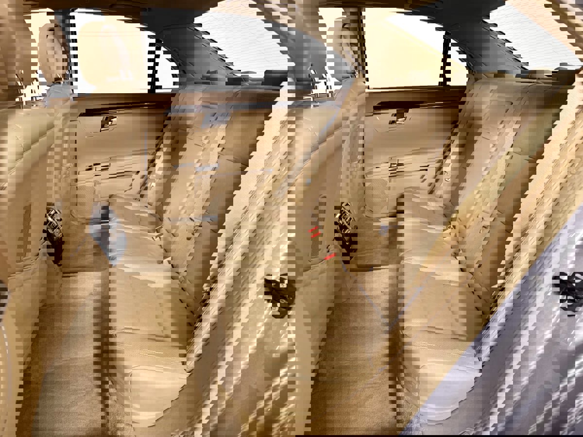 Used 2013 Mercedes-Benz S 550 Sedan image 31