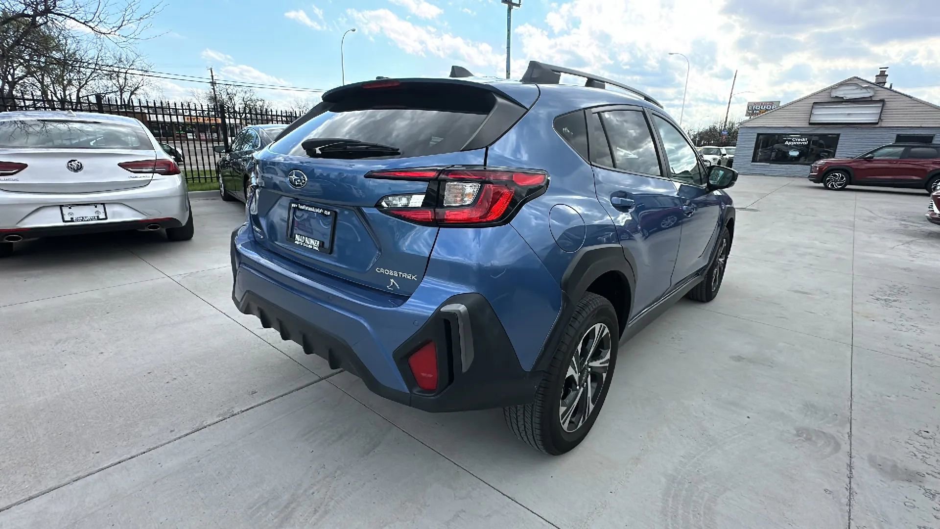 Used 2024 Subaru Crosstrek 2.0i Premium AWD/4WD image 5