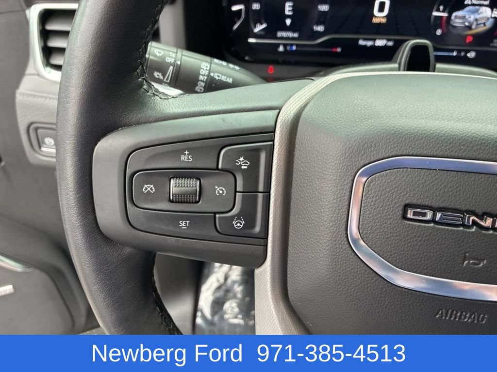 Used 2024 GMC Yukon XL Denali w/ Advanced Technology Package AWD/4WD image 17