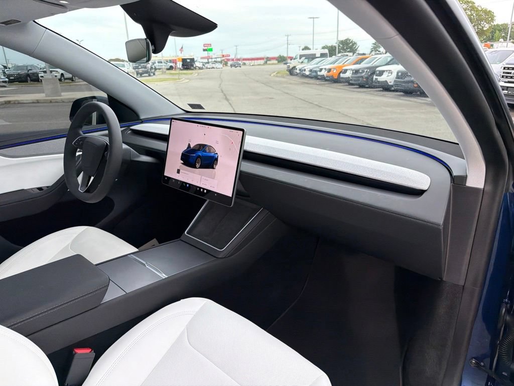 Used 2026 Tesla Model Y Long Range RWD image 22