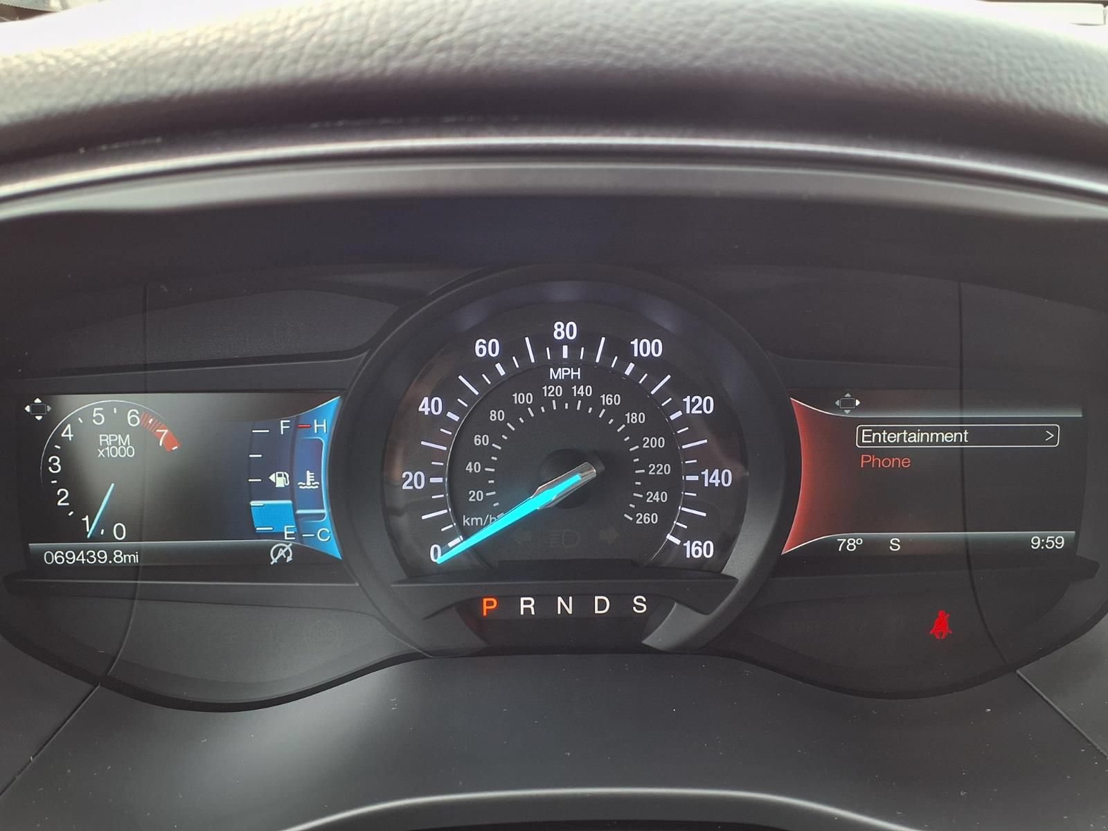 Used 2018 Ford Fusion SE w/ Equipment Group 201A FWD image 19