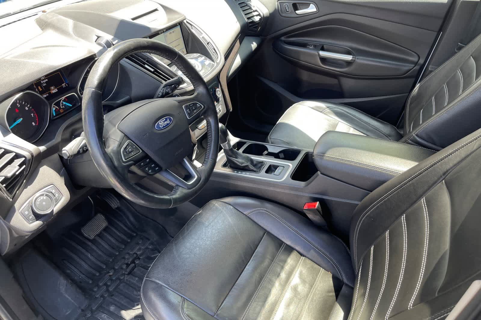 Used 2017 Ford Escape Titanium w/ Canadian Touring Package AWD/4WD image 9