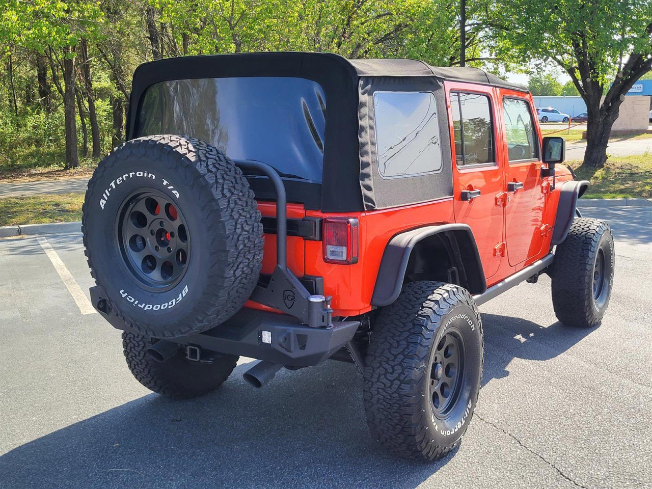 Used 2015 Jeep Wrangler Unlimited Rubicon w/ Dual Top Group image 2