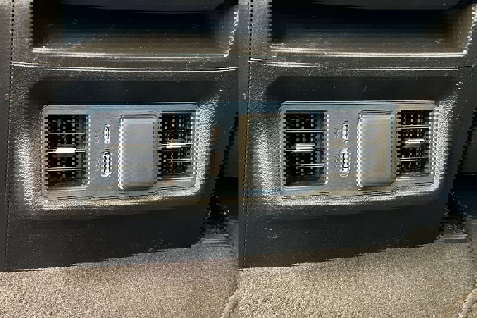 Used 2024 GMC Sierra 1500 SLT image 15