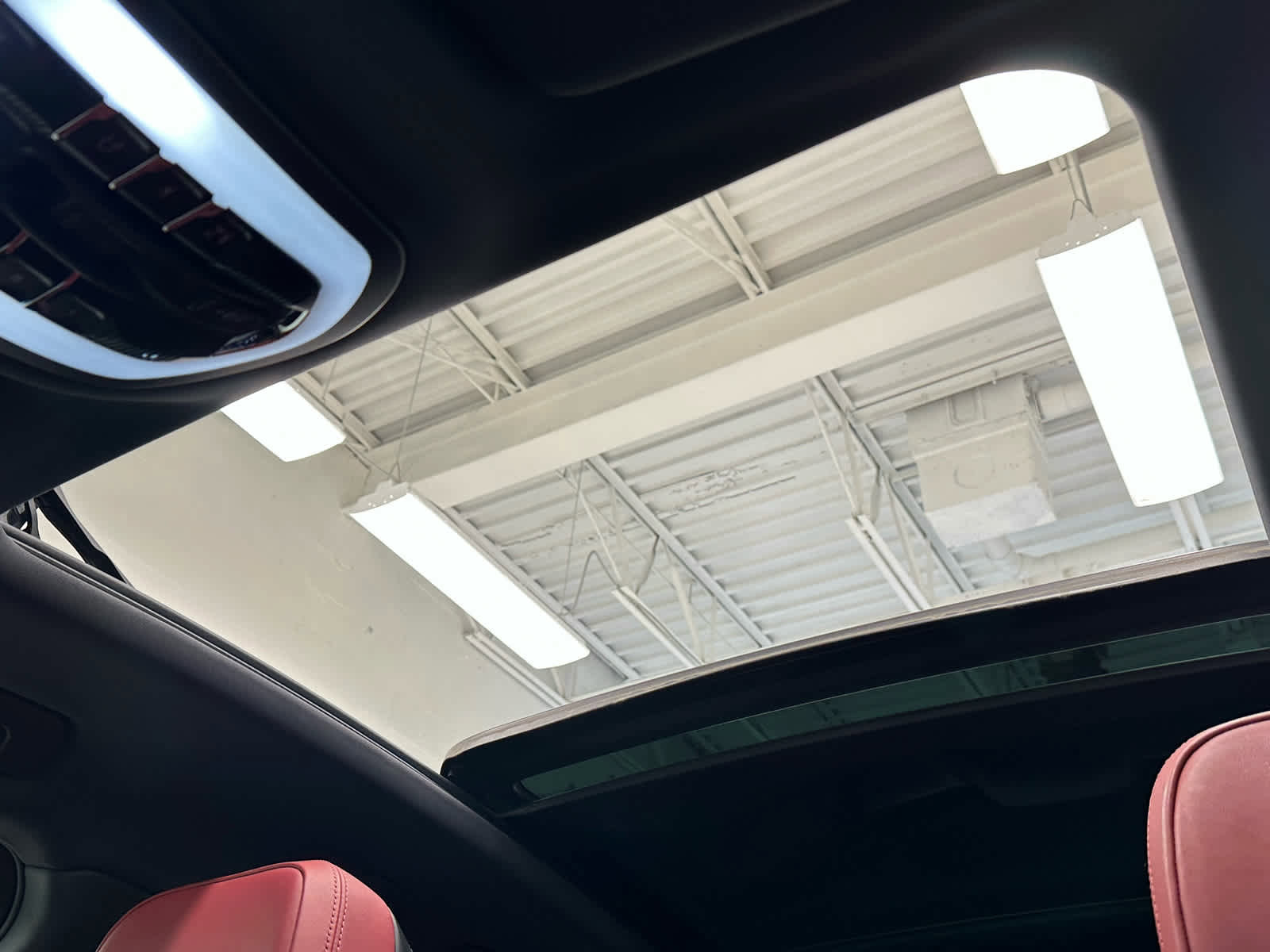 Used 2024 Porsche Macan S image 41