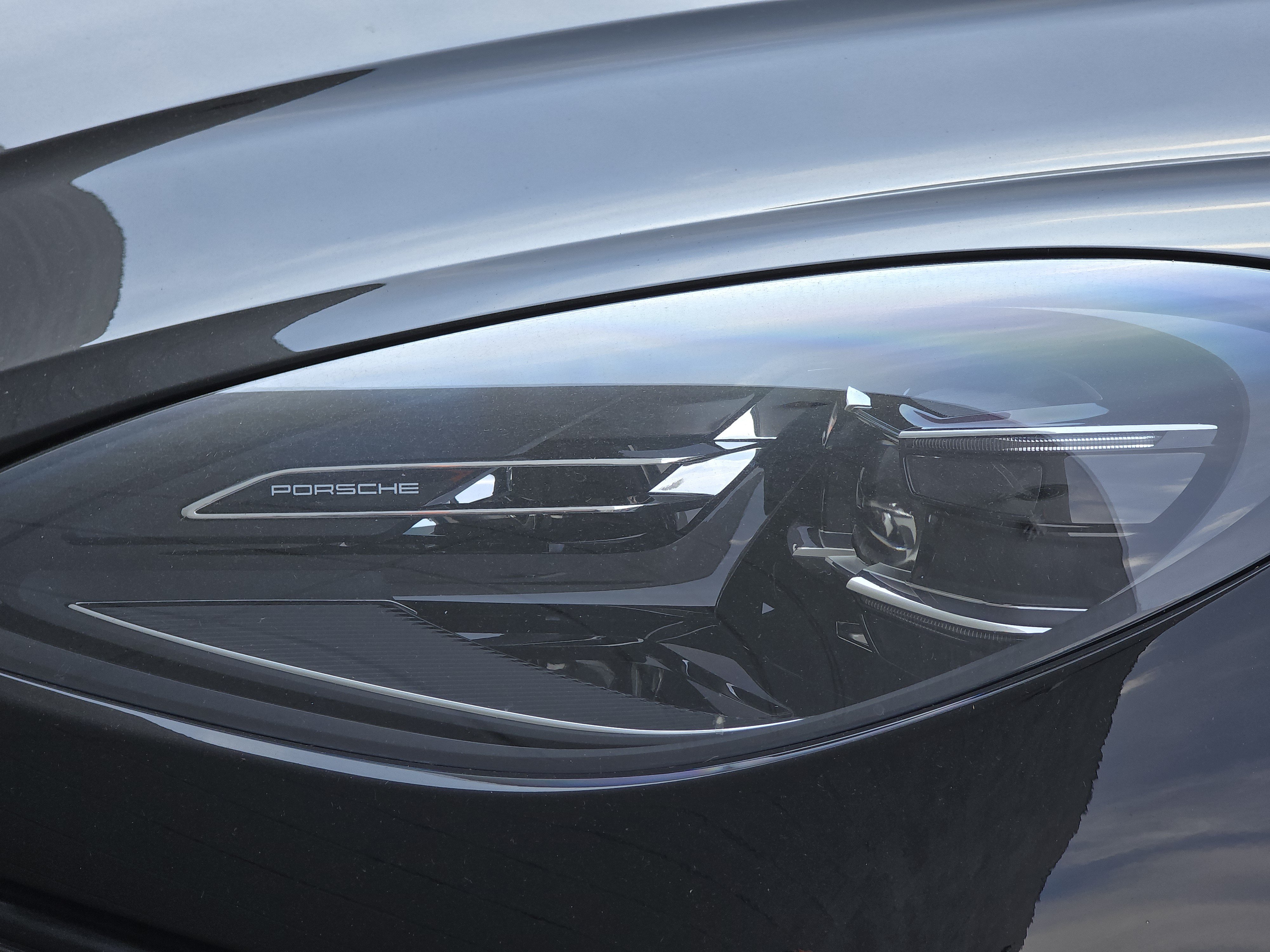 Certified 2026 Porsche Macan AWD/4WD image 12