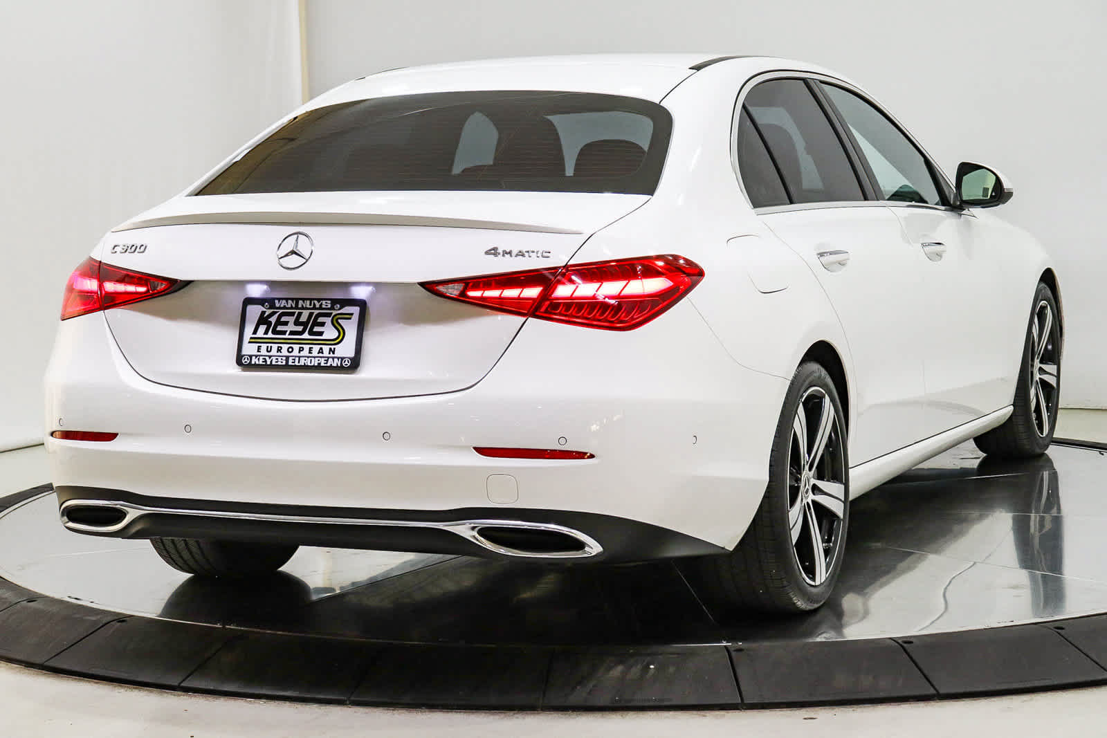 Used 2024 Mercedes-Benz C 300 4MATIC Sedan image 6